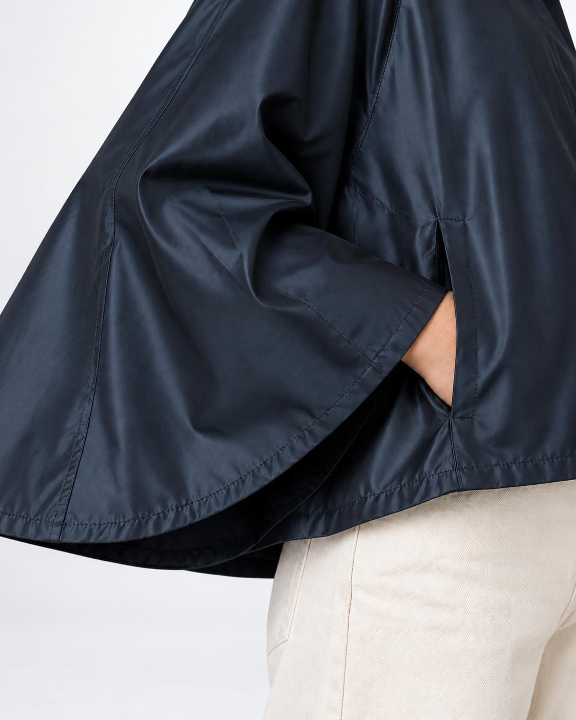 Audrey Water-Resistant Cape in blue
